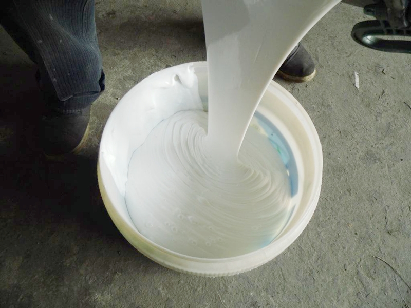 white latex glue