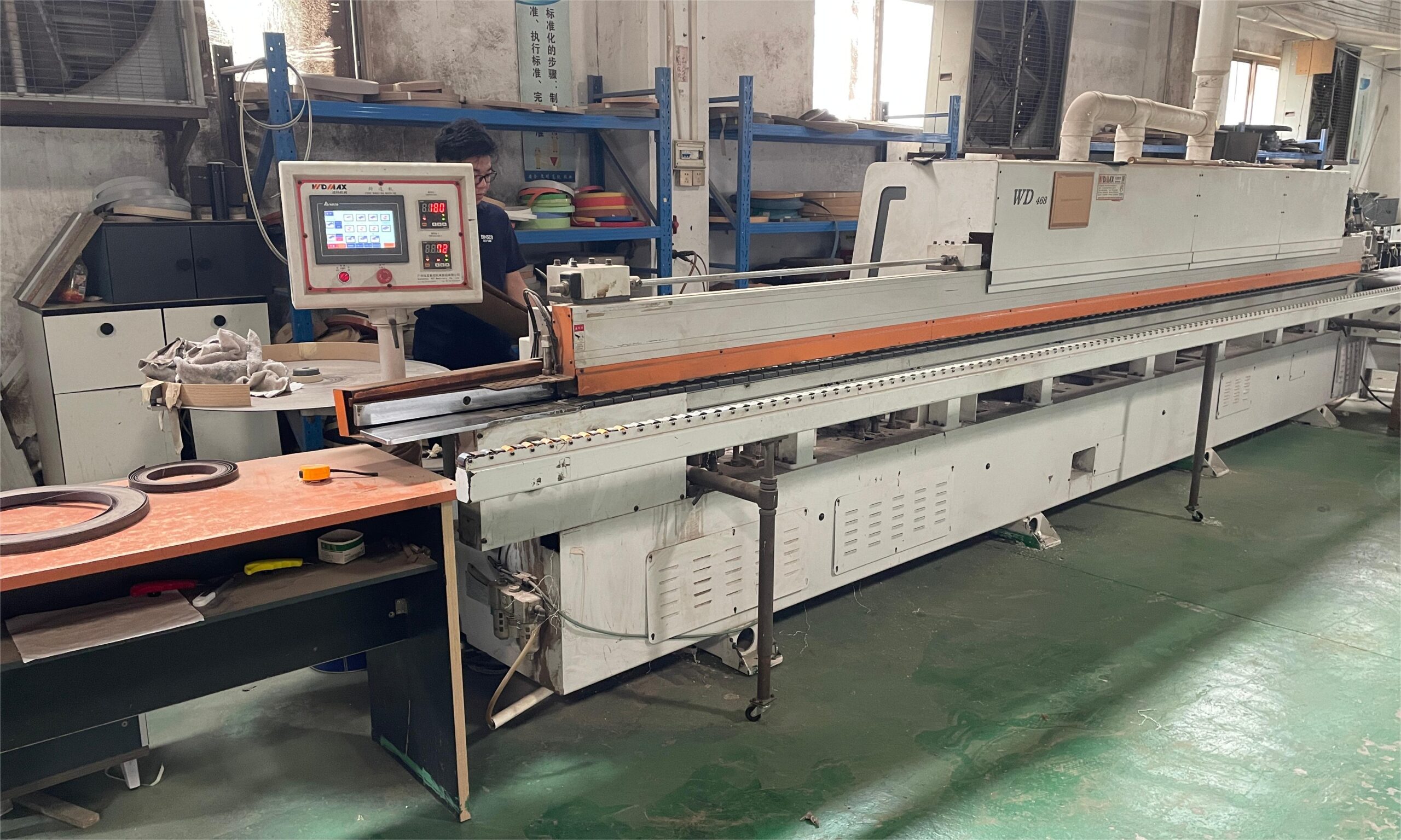 Fully automatic hot melt adhesive edge banding machine