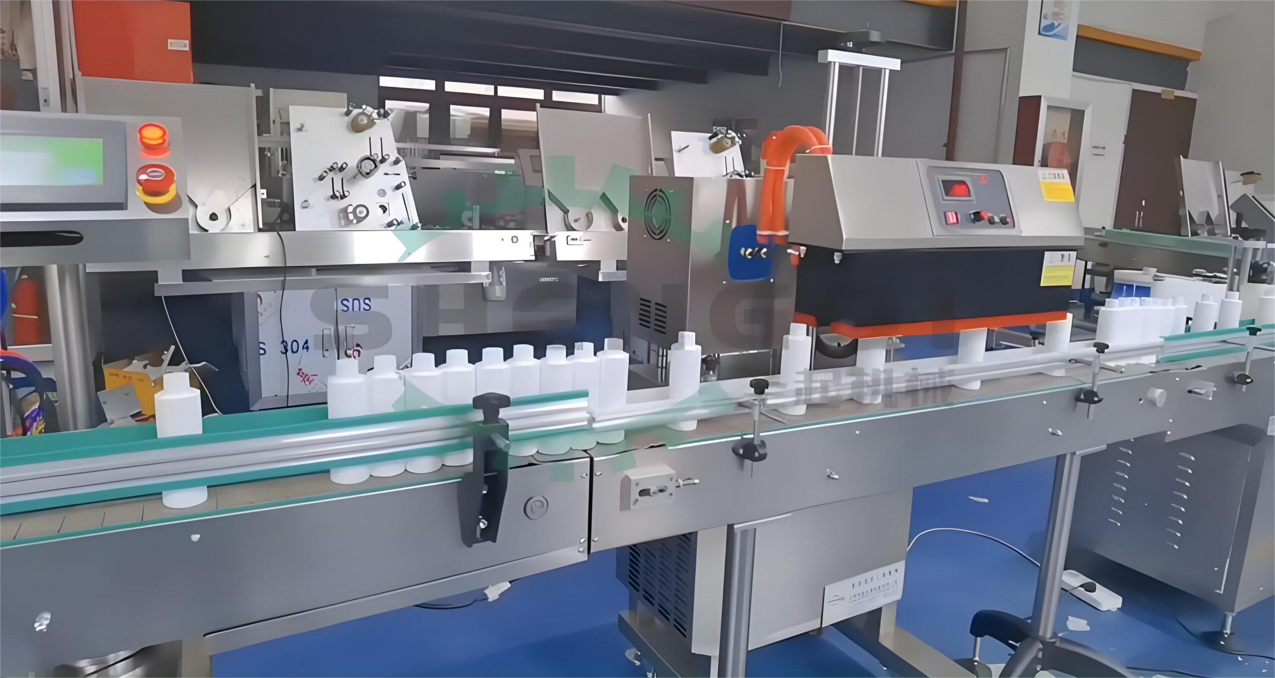 Fully automated labeling machine